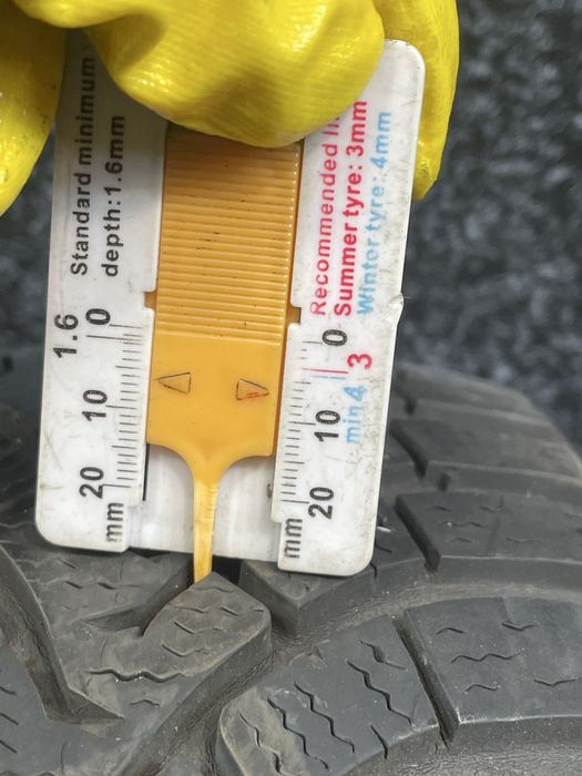 Продам Б/У шини Falken 175/65R14 Eurowinter HS 01