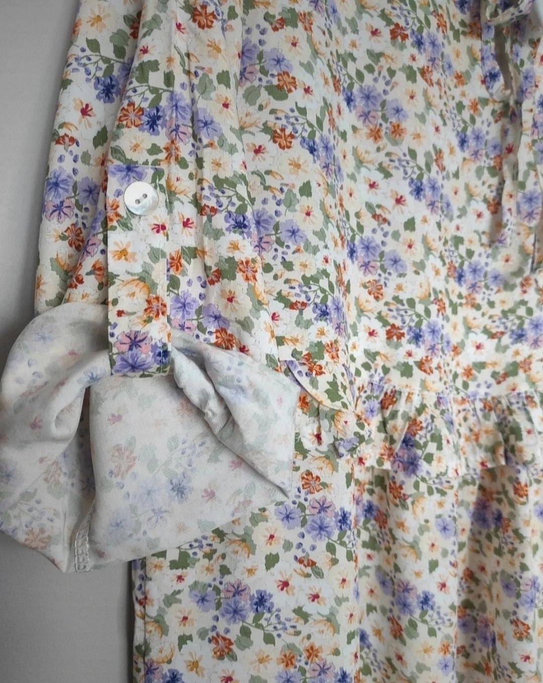 Nowa sukienka w kwiaty , styl babydoll oversize, falbany kwiatuszki