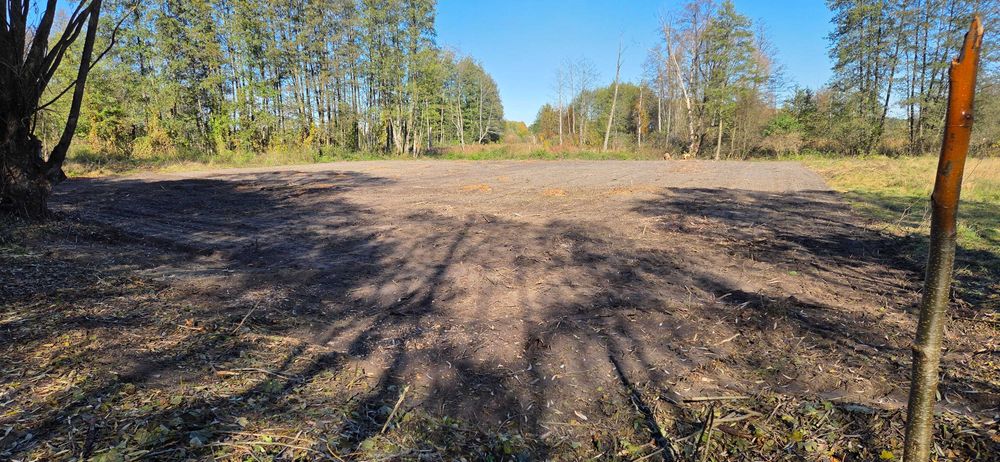 2547 m2 - działka budowlana w Husince gm. Biała Podlaska (dom + staw)