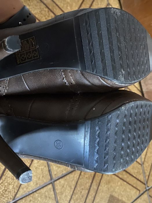 Sapatos castanhos 38