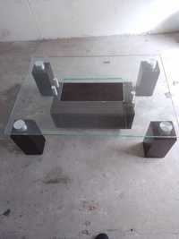 Stół szklany do salonu