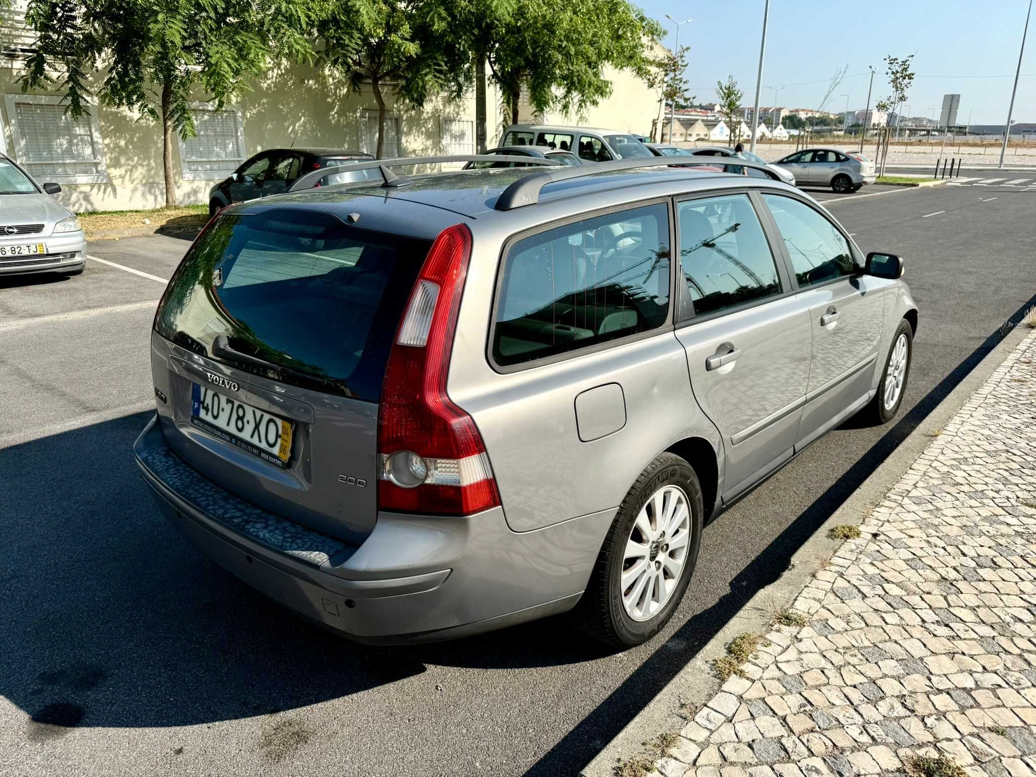 2004 Volvo V50 2.0D 136cv Momentum (Nível 3)