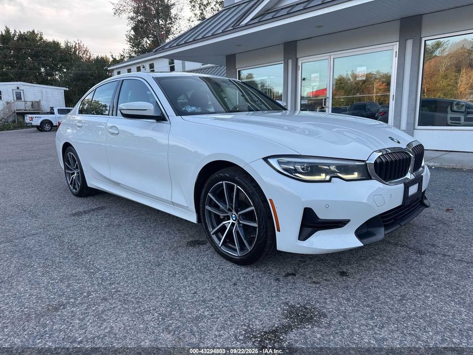 2020 BMW 3 Series в порту