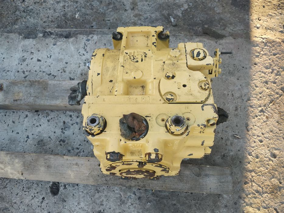 Гідронасос гидронасос гидромотор L3C7 D76 GBA New Holland TX66 TC59