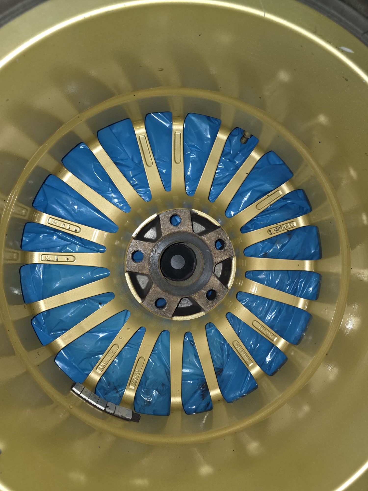 Felgi 18x8 ATT 830 5x114.3 ET40 złote