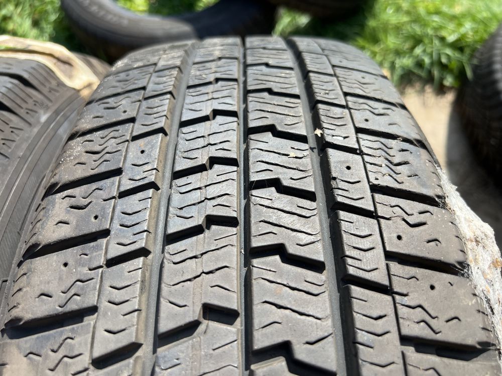 4xopona zimowa GOODYEAR w rozmiarze 215/60 R17C