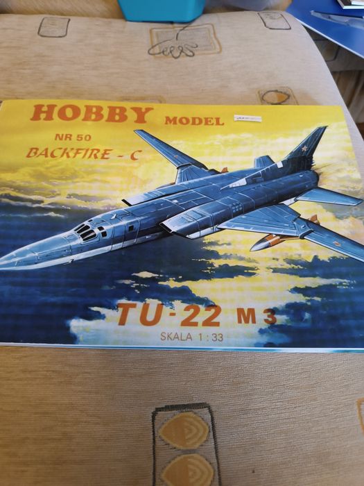 Model kartonowy TU-22 M3
