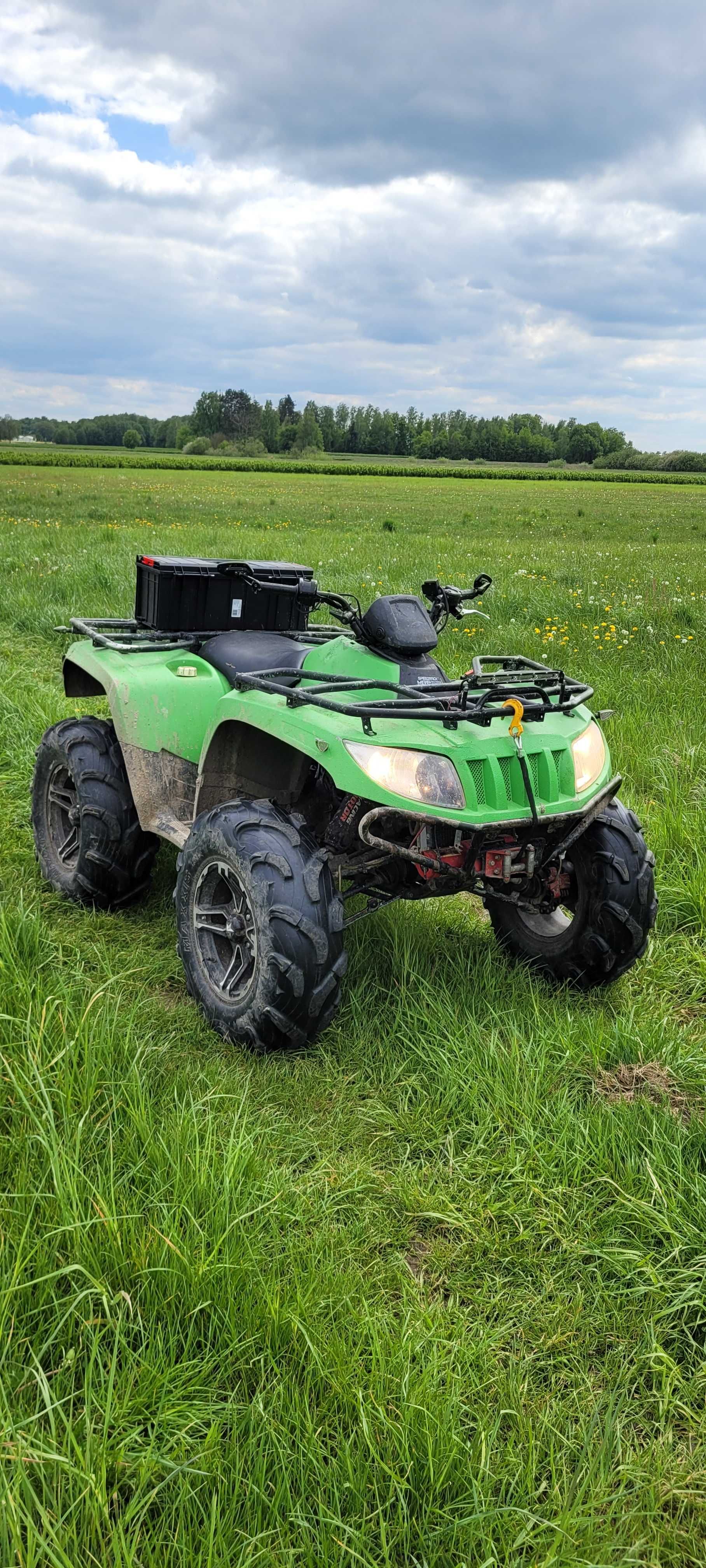 Quad Arctic Cat 650 v2 2x4 + 4x4