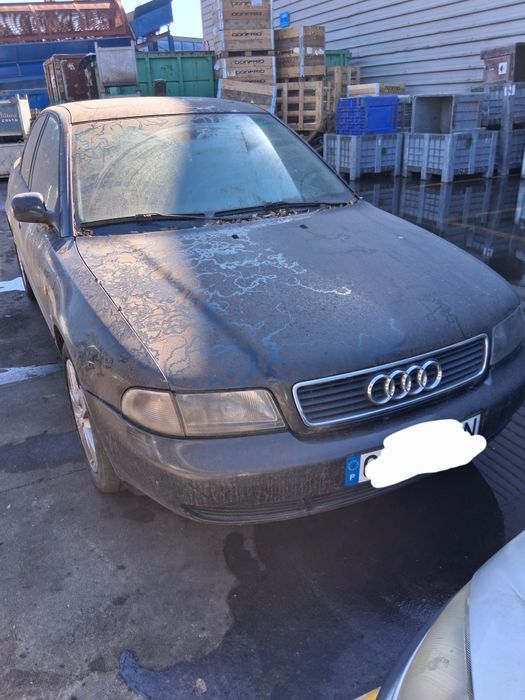 Audi A4 para peças