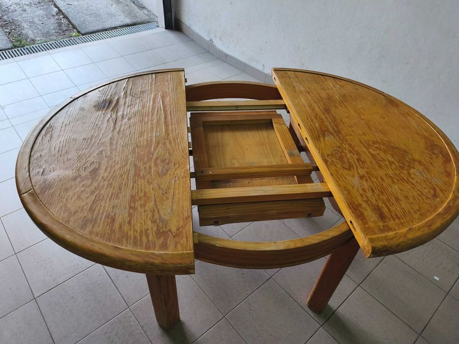 6 Cadeiras e mesa, barato