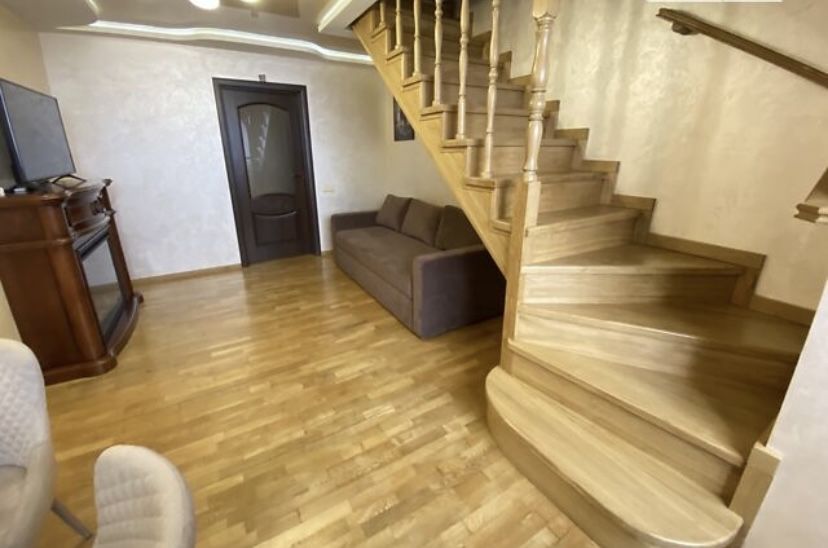 Квартира 4 кімнати