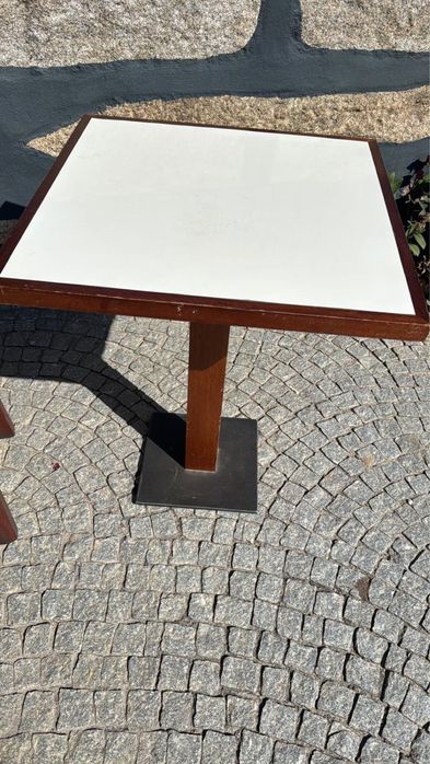 Móveis em bom estado