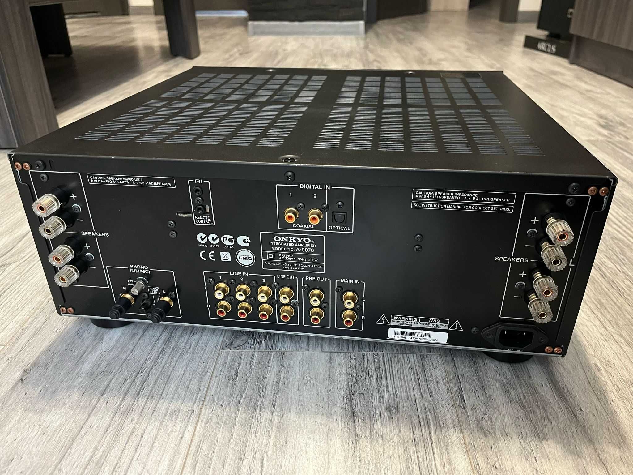 wzmacniacz onkyo A9070