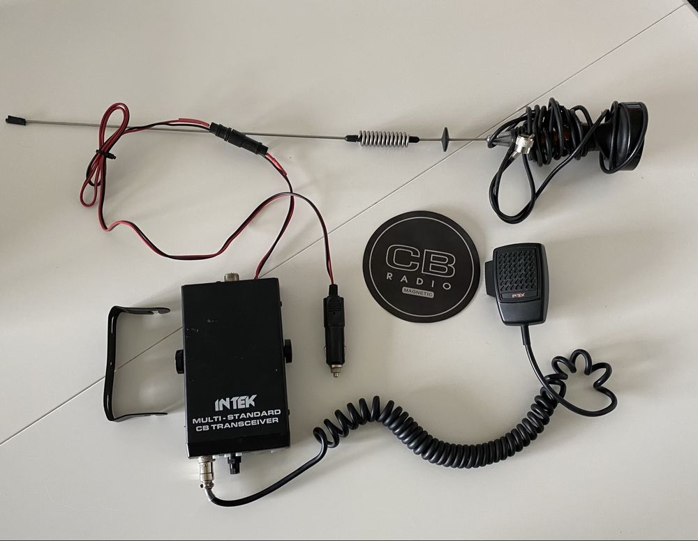 CB Radio INTEK M-100 PLUS + antena + mikrofon