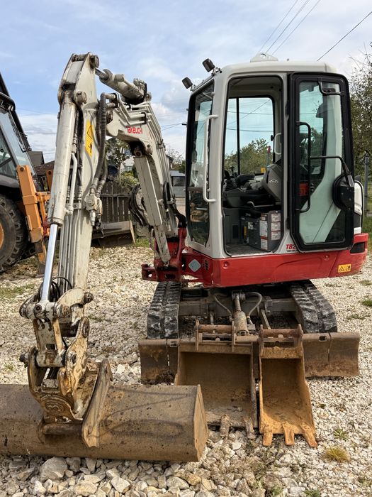 Takeuchi Tb 225 V3 powertilt, szybkozlacze hydrauliczne