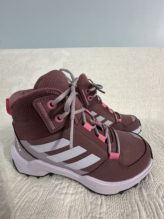 Чобітки Adidas terrex на дівчинку