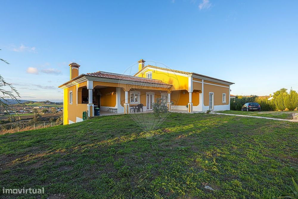 Moradia T4 para venda