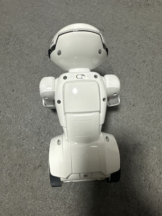 ПРОДАМ Інтерактивну іграшку Silverlit Робот Macrobot