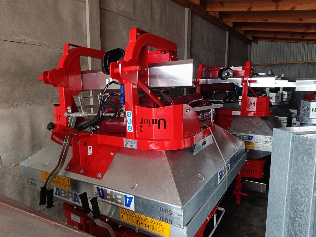 Rozsiewacz nawozu ABRA, hydraulika, ocynkowany 600L 800L