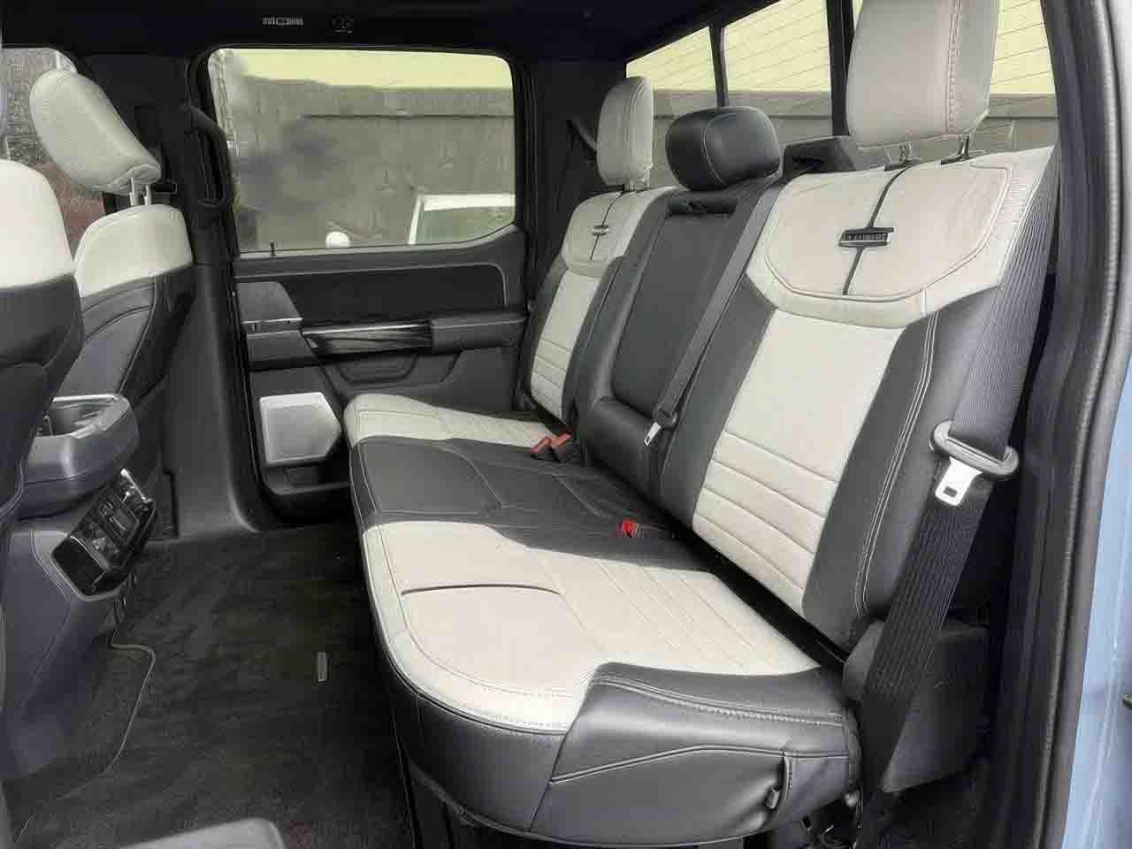 2023 Ford F-150 Lightning Platinum SuperCrew