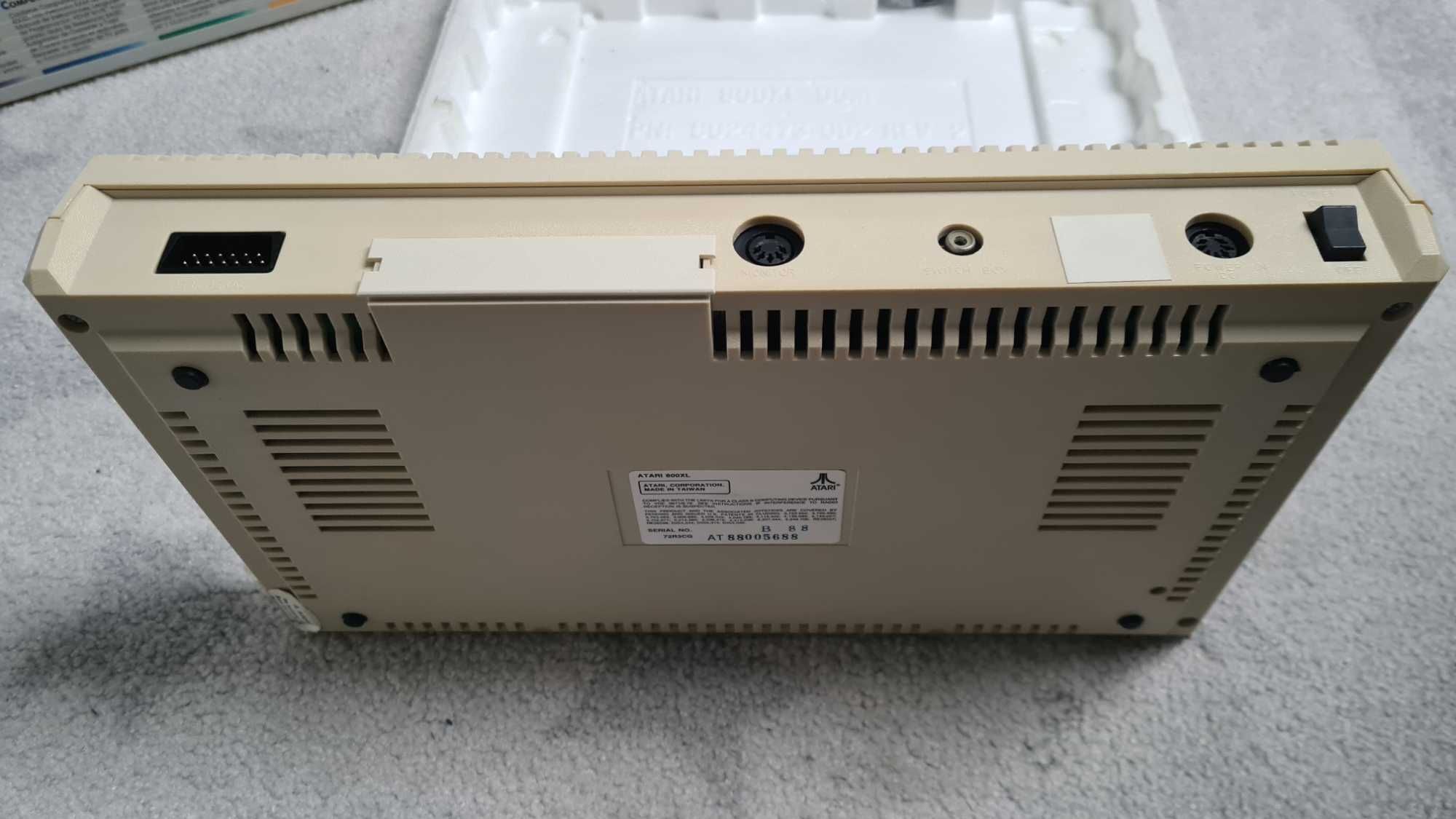 Atari 800XL box ładny stan