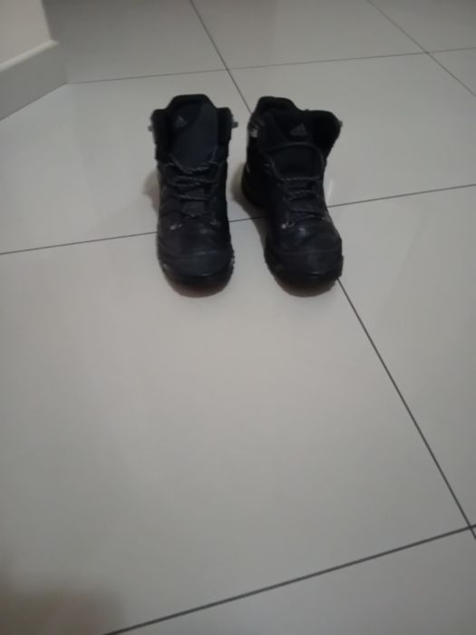 Sprzedam kożuszek sztuczny damski ,krótkie kozaki i buty męskie adidas