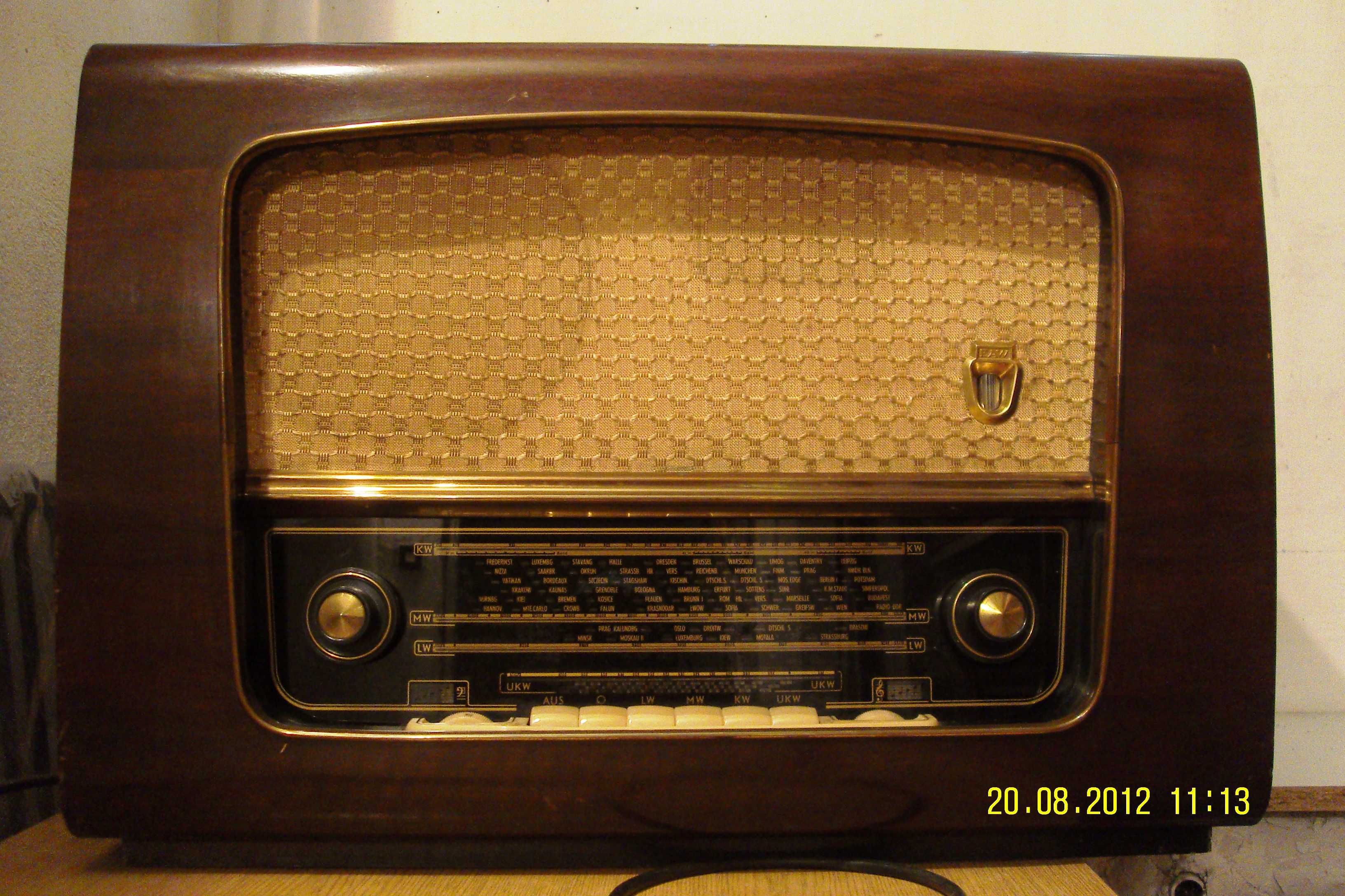 Niemieckie radio lampowe EAW Super 8176E.