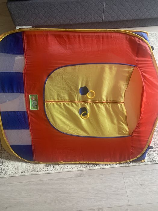 Продам палатку детскую