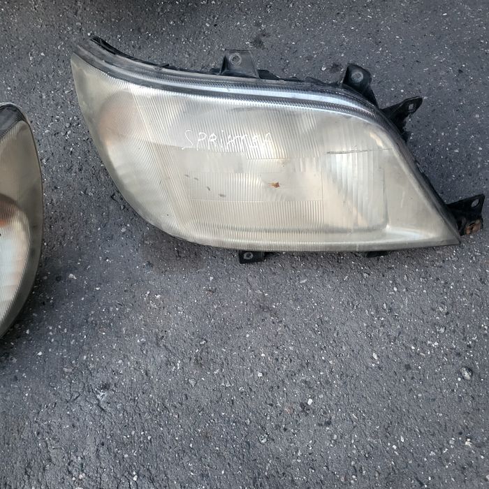 Фари передні Sprinter.