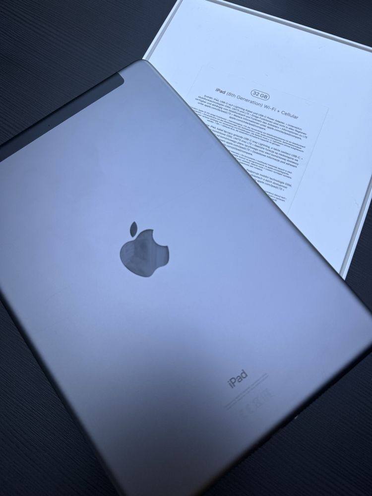 Apple Ipad 8 gen 32GB wifi + lte tablet