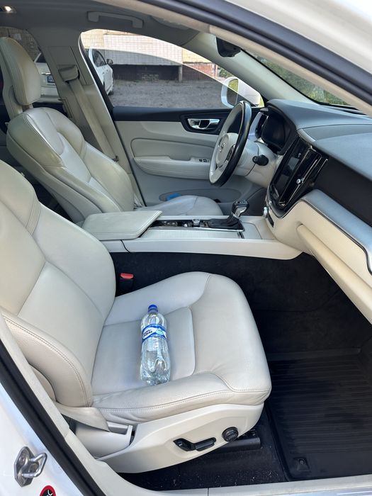 Volvo xc60, t6 320h.p.