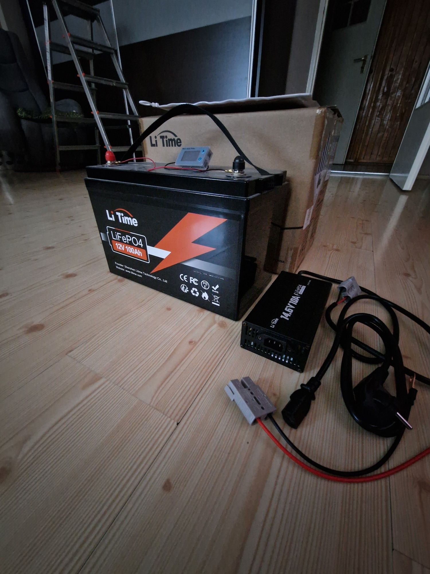 Nowy akumulator LiTime LifePo4 12V 100Ah komplet z ładowarką 1100zł