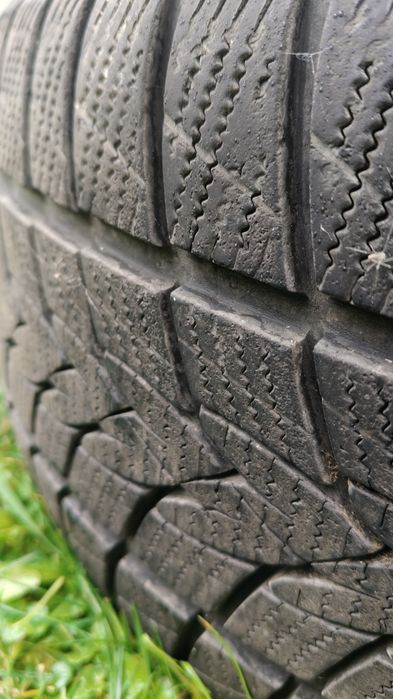 Opony zimowe 225/55/r18