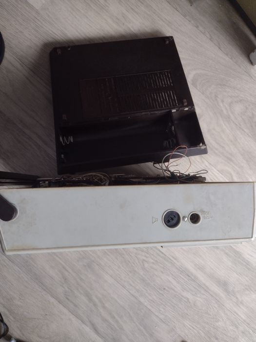 Касетний магнітофон радянський