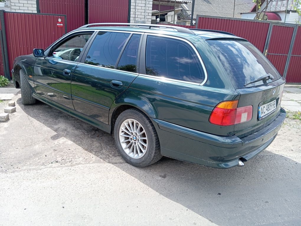 Продам машину БМВ 525D