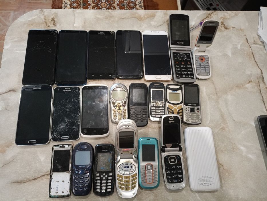 Мобилки на запчасти