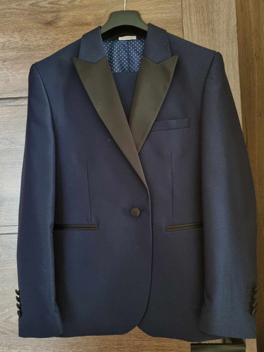 Smoking garnitur komunijny , weselny