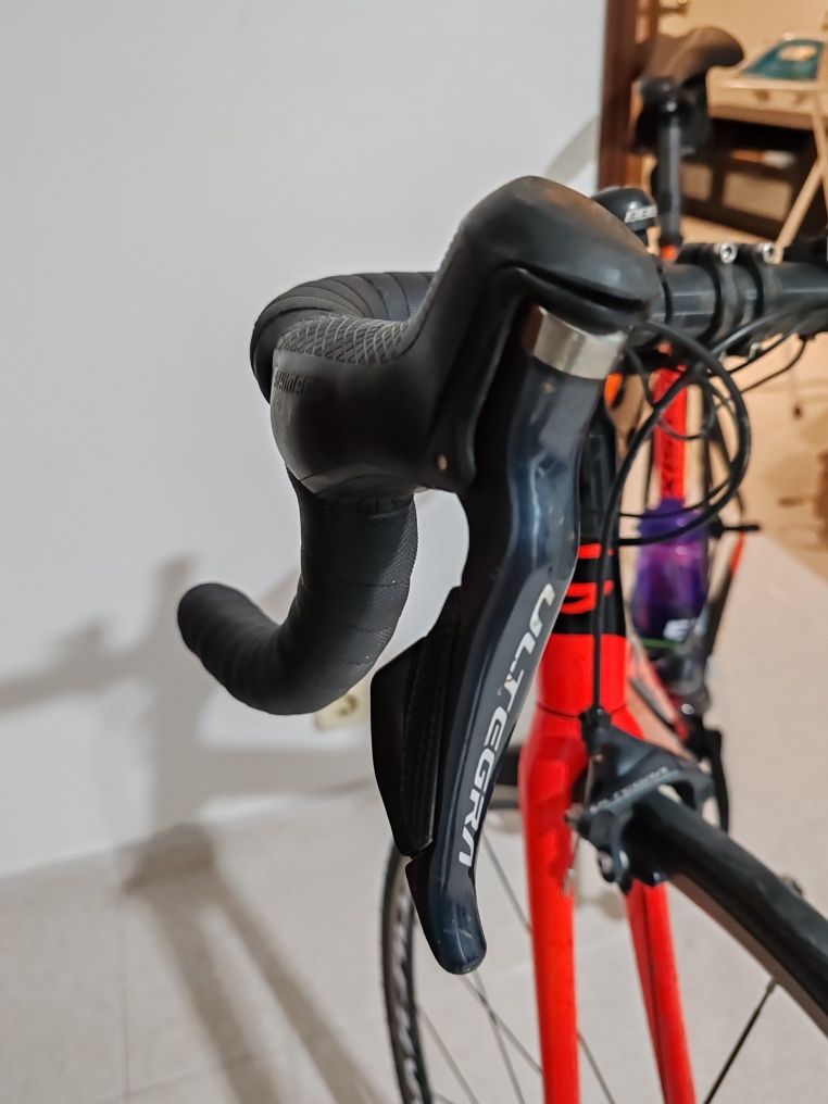 ÚLTIMO PREÇO!!! Cannondale SuperSix EVO Hi-MOD Disc Ultegra Di2
SuperS