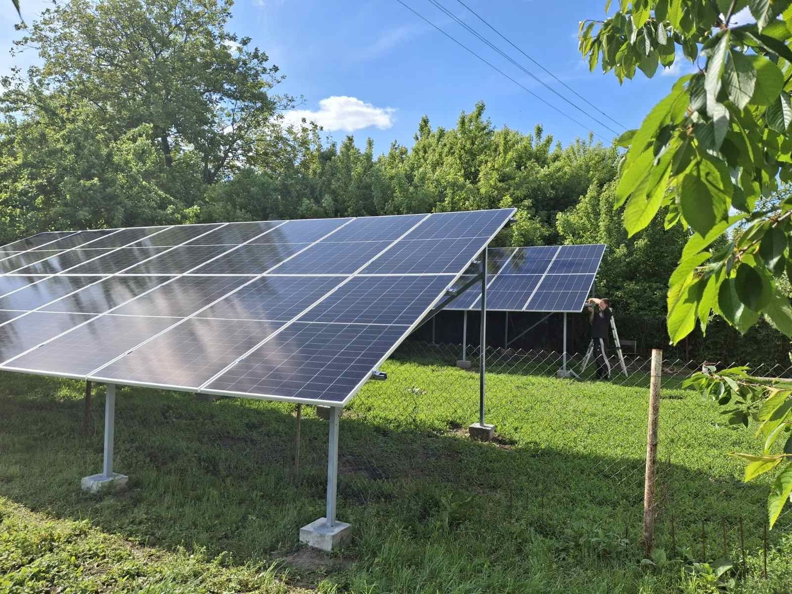 Сонячні панелі, сонячні електростанції