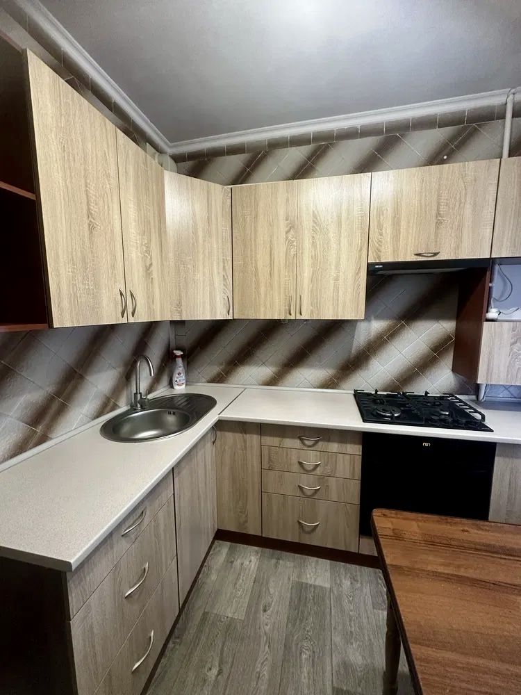 ПРОДАМ 2 кімнатну квартиру на ПІЩАНОМУ МАСИВІ