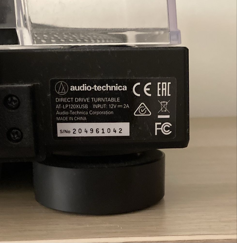 Audio-technica Gira-Discos AT-LP120XUSB