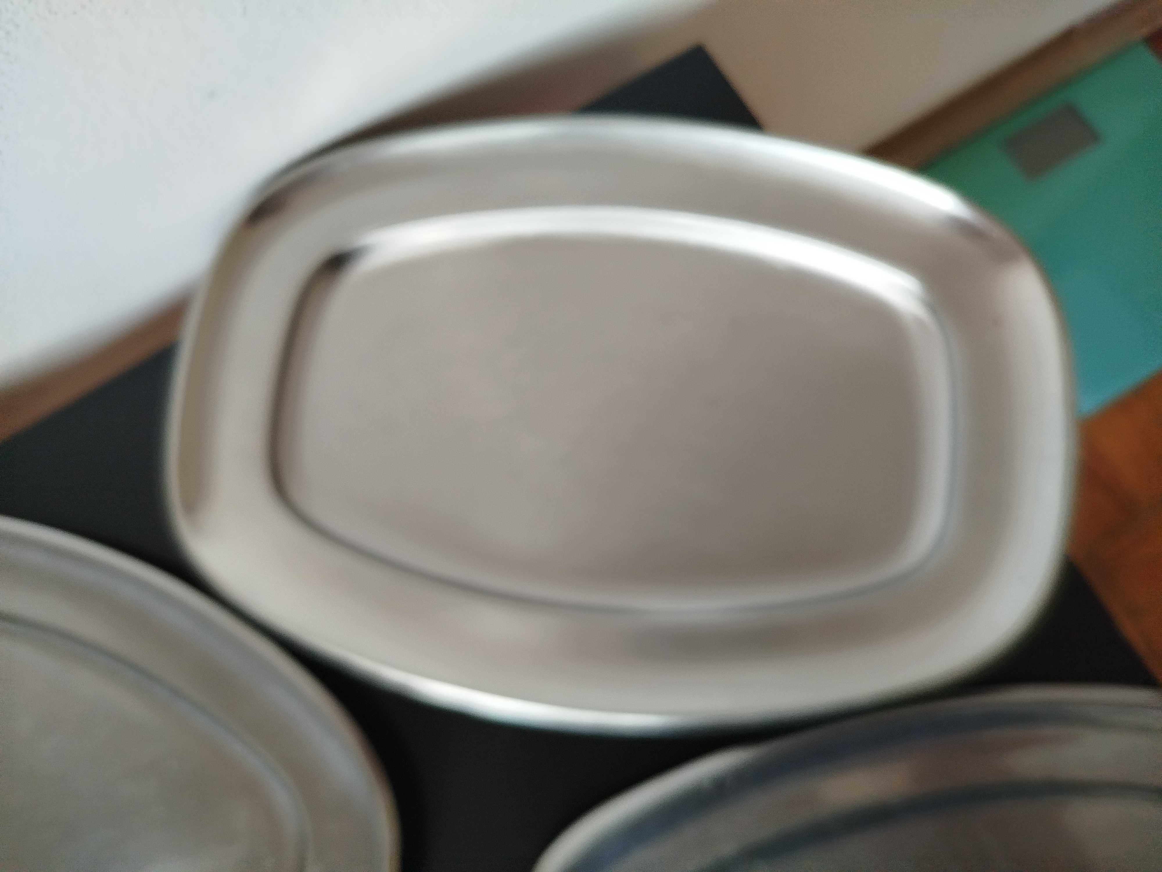 Conjunto de 4 travessas de servir a mesa em alumínio