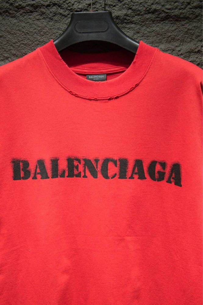 Футболка Balenciaga