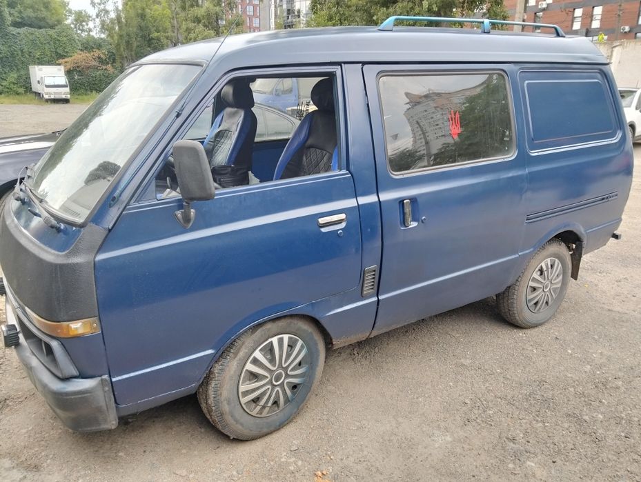 Nissan Vanette, C 220, іспанка. 2.0 д, груз-пас. Бус