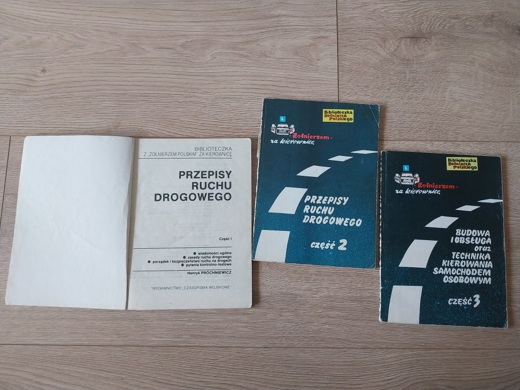 Książki dla kolekcjonerów Przepisy Ruchu Drogowego r. 1987