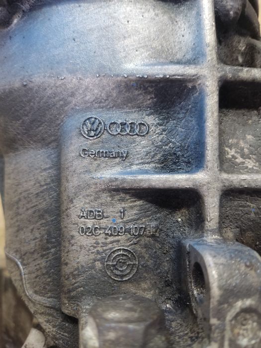 Редуктор коробки і коробка  02c409107h vw golf 4 1.9 tdi  EAG