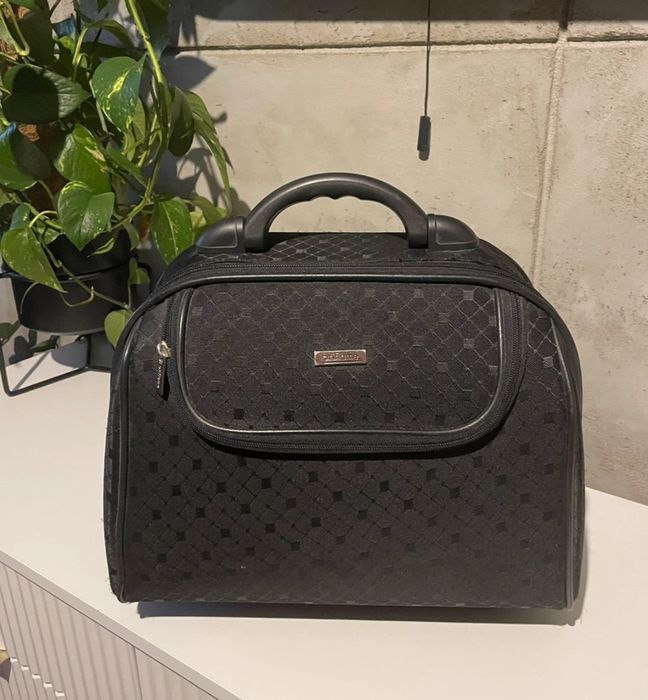 Duży i pojemny kufer