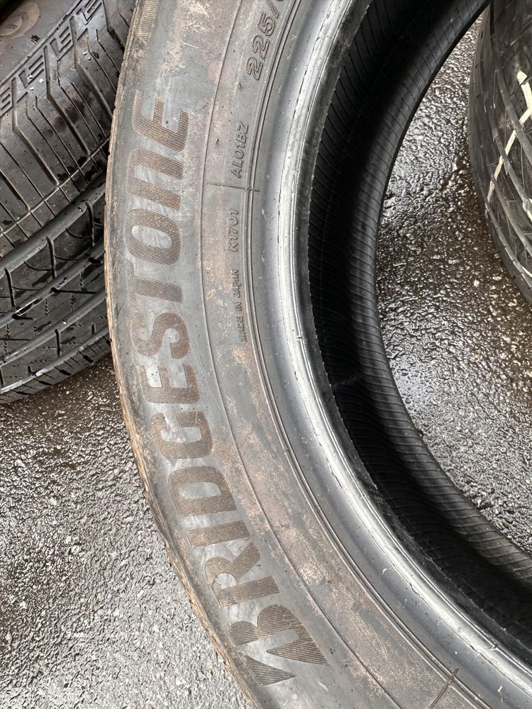 225 60 18 Bridgestone Alenza 001