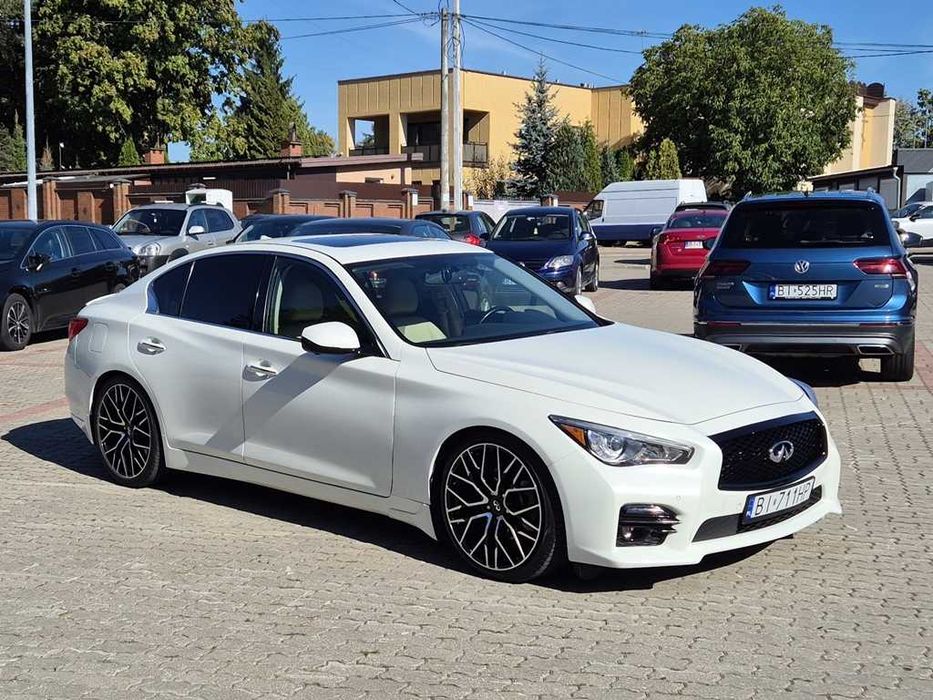 Infiniti Q50 405 KM RWD