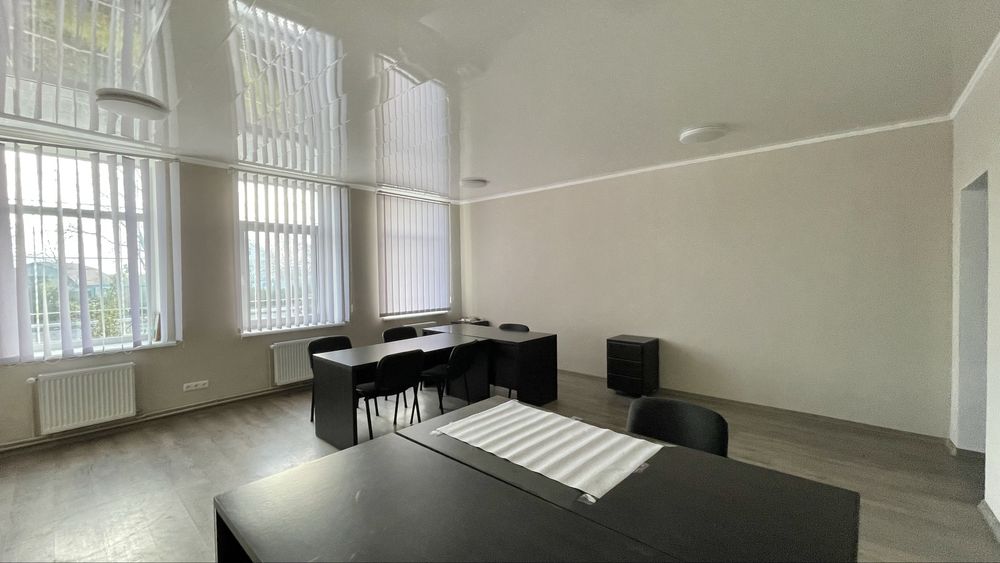 Продаж великого складського комплексу 8300 м.кв.